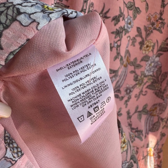 LOFT Pink Base Floral Print Blouse Sz MP - Picture 8 of 9